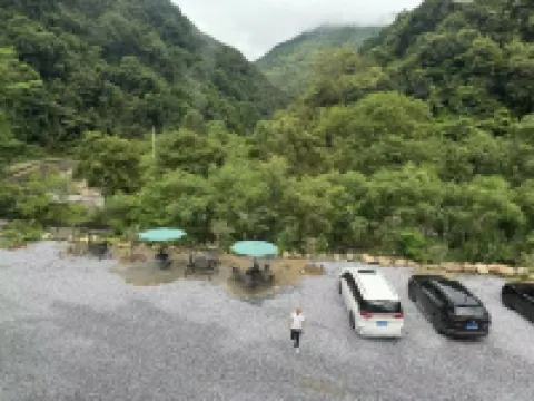 Yizhang Yunfeng・Brook|Shanshuijian Linxi Banshan Homestay