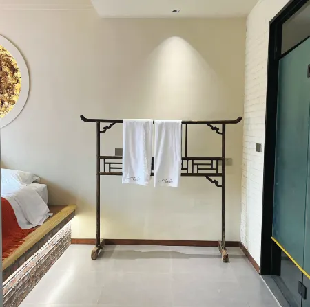 Yubing Hotel Homestay Отели рядом с достопримечательностью «The Red Flag Canal Scenic Area»