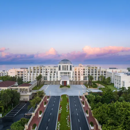 The PATA Hotel Отели рядом с достопримечательностью «Жухайский конный корт»