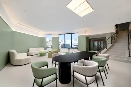 Hi Inn Hotel (Harbin Shangye Daxue Dafa Shichang) Отели рядом с достопримечательностью «Harbin University of Commerce (South Area)»