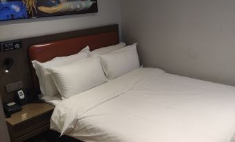 CHEERMAY HOTELS (Beijing Tiantongyuan North Metro Station)