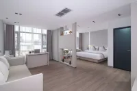 Yunshan Qiya Hotel (High Speed Railway Station) Hotels near Embossment of Zhuge Liang and Meng Huo
