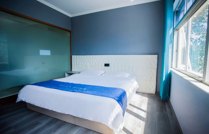 Guangde Zhongchao Theme Hotel