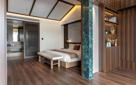 Huangshan enjoy Life Resort Hotel (Tunxi Old Street) Отели рядом с достопримечательностью «Cheng's Miyake»