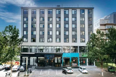 希岸酒店（永城金博大購物廣場店） 鄰近永城市科技館的酒店