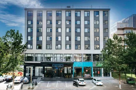 Xana Hotelle Hotel (Yongcheng Jinboda Shopping Plaza) Отели рядом с достопримечательностью «Riyuehu Scenic Area»