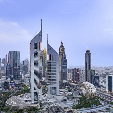 Jumeirah Emirates Towers Dubai Отели рядом с достопримечательностью «Эмирейтс-Тауэрс»