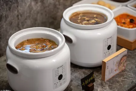 JI Hotel (North Railway Station Museum Store) Отели в г. Кайфэн