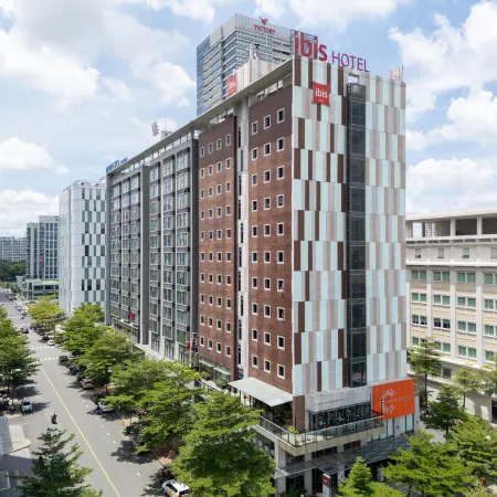 Ibis Saigon South Отели рядом с достопримечательностью «Район 7»