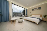 A small courtyard in the secular world