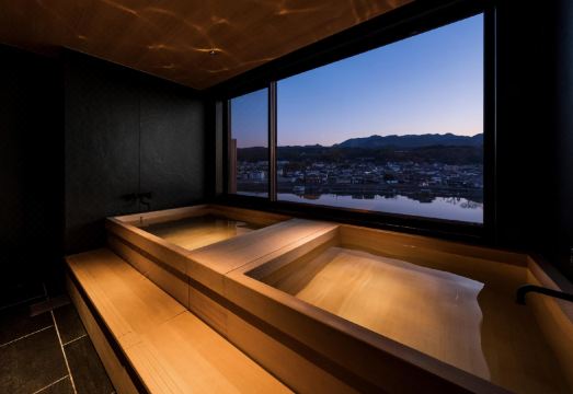 요로즈야 히타 이미지