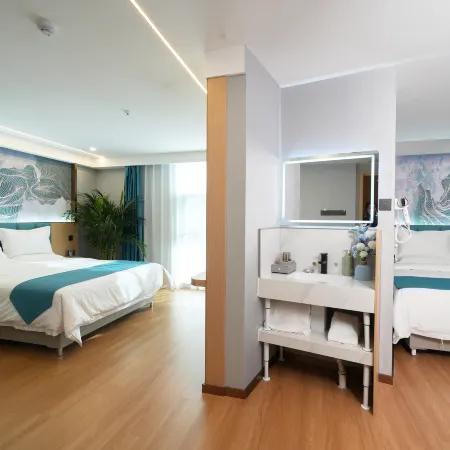 EAST HUAYUAN HOTEL