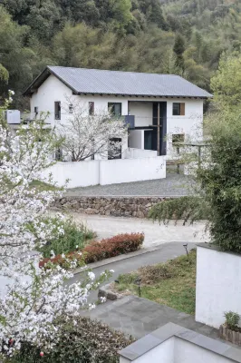 聽澗·森氧私湯度假民宿（莫干山店）
