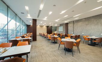 Xinqinglong Hotel