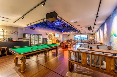 Qingmo Nianhua Youth Hostel (Huimin Street Bell and Drum Tower Subway Station Branch) Hotels in 