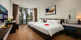 Queen Cafe Hotel