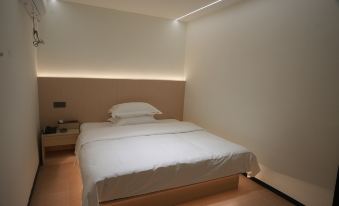 Zhuhai Light Luxury Hotel