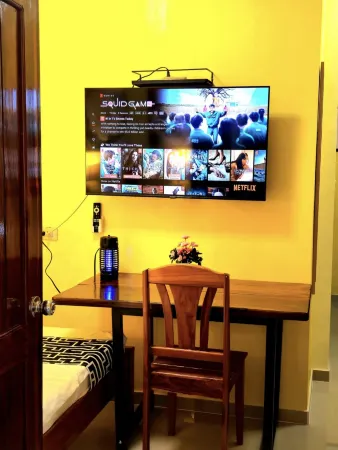 Jenessa's Bedsite Deluxe,4 Pers. AC, Wifi, Netflix Отели в г. Carrascal