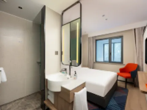 Holiday Inn Express SUZHOU CITY CENTER by IHG Hotels near Lingering Garden(Liuyuan Garden)