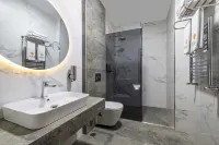 Ezkar Bathonea Art Istanbul