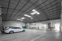 Yunmeiting Hotel - parking
