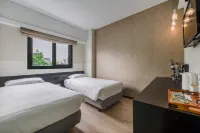 CHECK inn Express Kaohsiung Love River - Airport Shuttle