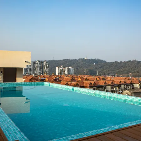 Mangshi Laiyin Hotel (Manghuang Village Scenic Area Branch)