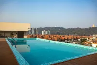 Mangshi Laiyin Hotel (Manghuang Village Scenic Area Branch) - Infinity Pools