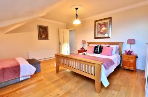 The Cliffs of Moher Holiday House Hotels in Clare