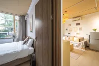 Luxe Paradise Residence 80 Tu Hoa Hotels in Quan Tay Ho