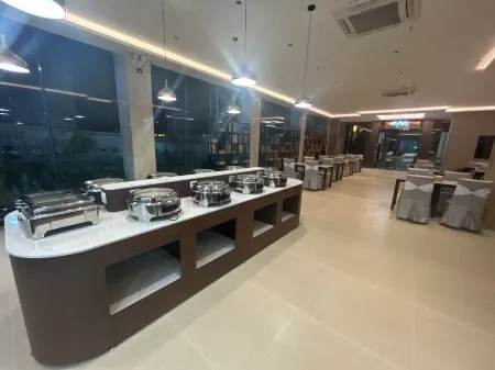 Haiyi International Hotel Huaiji Отели рядом с достопримечательностью «Wenchang College»