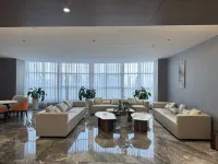 Four Seasons Hotel (Baise Dream Island Shopping Plaza)