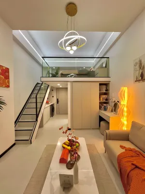 Ziyue Time·LOFT Apartment (Aixi Hudong Subway Station)