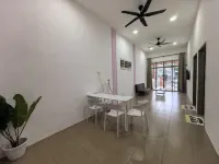 Homestay Sungai Karangan Near Inokom Hotels in Padang Cina