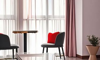 Yunwu Theme Apartment (Xinxiang Baolong)