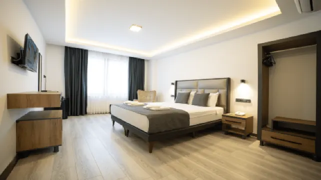 โรงแรมคริติ อันตัลยา