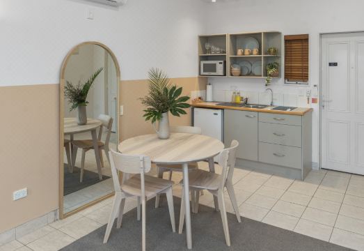 ASURE Admirals View Motel