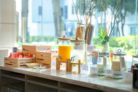 Dayhello Hotel Shenzhen Shekou Отели рядом с достопримечательностью «Shekou Container Wharf»