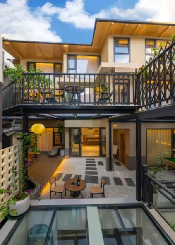 Jingsu Menglan Chunxiao Designer Courtyard Villa (Phoenix Ancient City Range Rover Station Store)