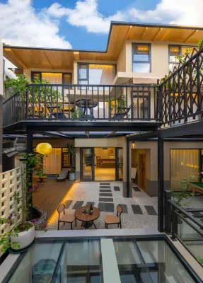 Jingsu Menglan Chunxiao Designer Courtyard Villa (Phoenix Ancient City Range Rover Station Store)