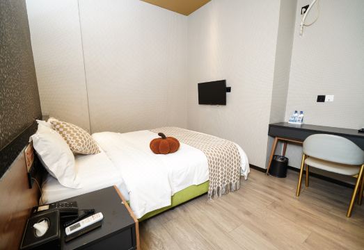 호텔 외관 비교