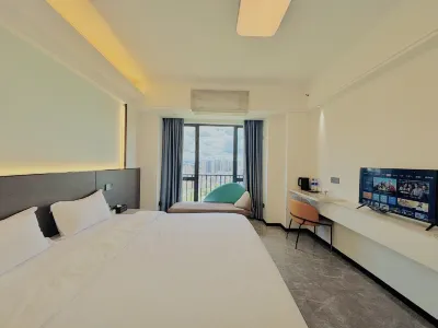 Huasha Apartment