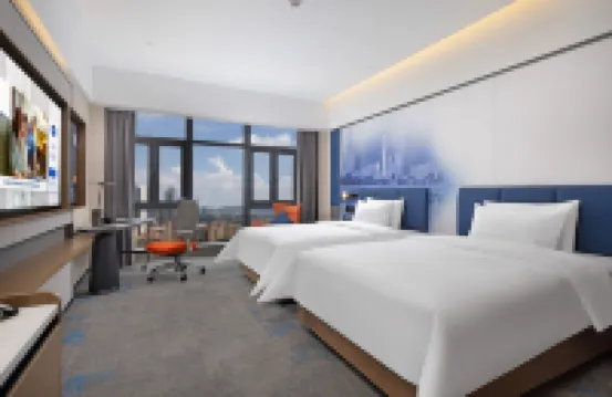 東莞南城西平希爾頓歡朋酒店