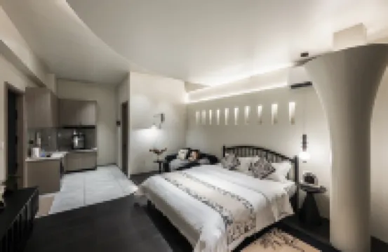 雲境Aerie·180°江幕智居設計師美宿（琿春街財富廣場店）