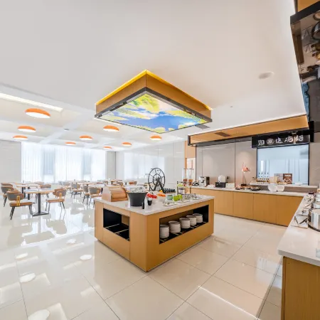 Home Inn & Suites AI Fei Hotel (Dalian North Railway Station Branch) Отели рядом с достопримечательностью «Железнодорожный вокзал Далянь-Северный»