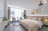 Yishan Homestay (Beihai Silver Beach Tourist Resort)