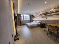 Qingchuang Homestay (Beiguo Century Plaza)