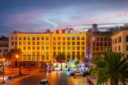 Junjue Business Hotel (Sihui Tianguangxu Branch)