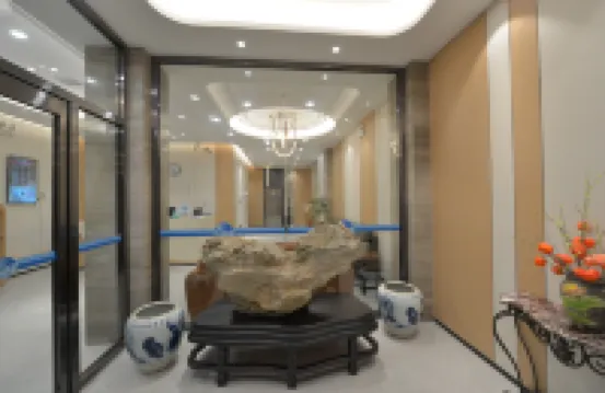 โรงแรมเทียนเหอ เอ็กซ์เพรส (ถนนคนเดินจงเจีย พระราชวังต้องห้าม เสิ่นหยาง)