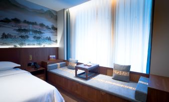 HUAFENG HOTEL JAKARTA(CBD PIK 2)